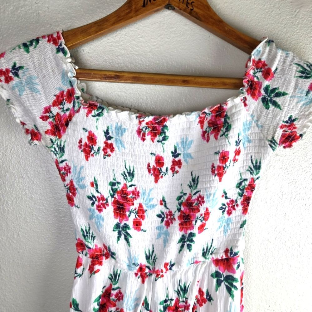 Women's Hollister Smocked Hi-low Floral White and Red Women's Dress Size Small - Picture 7 of 11